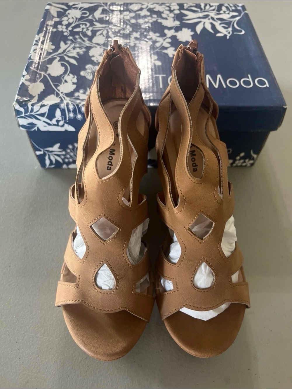 Women’s Sandals Shoes Size 6.5
